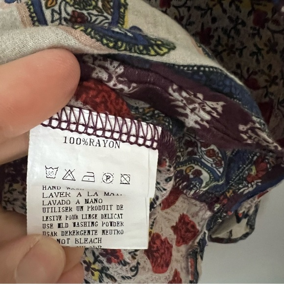 Grifflin Paris Boho Crochet Top Medium Patchwork Paisley Floral Peasant Festival - Picture 9 of 10